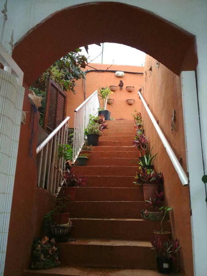 Residencia Los Conejos - Bike & Motorbike Las Palmas de Gran Canaria Exterior photo